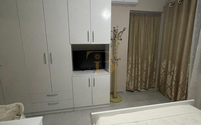 Apartament 1+1 me qera, Astir