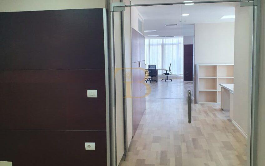 Ambjent zyrash me qera, Kopshti Zoologjik