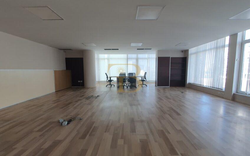 Ambjent zyrash me qera, Kopshti Zoologjik