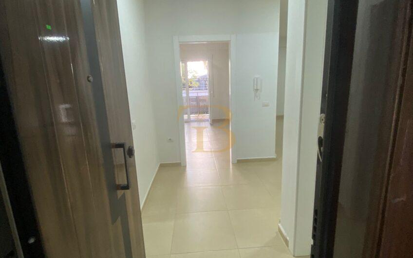 Ambjent zyrash me qera, Rruga Kosovareve