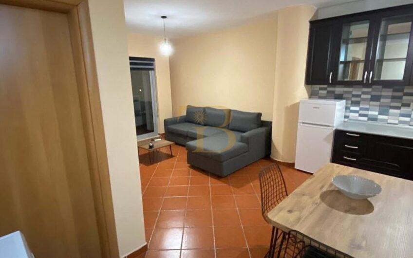 Apartament 1+1/ post parkimi me qera, Pallati me Shigjeta