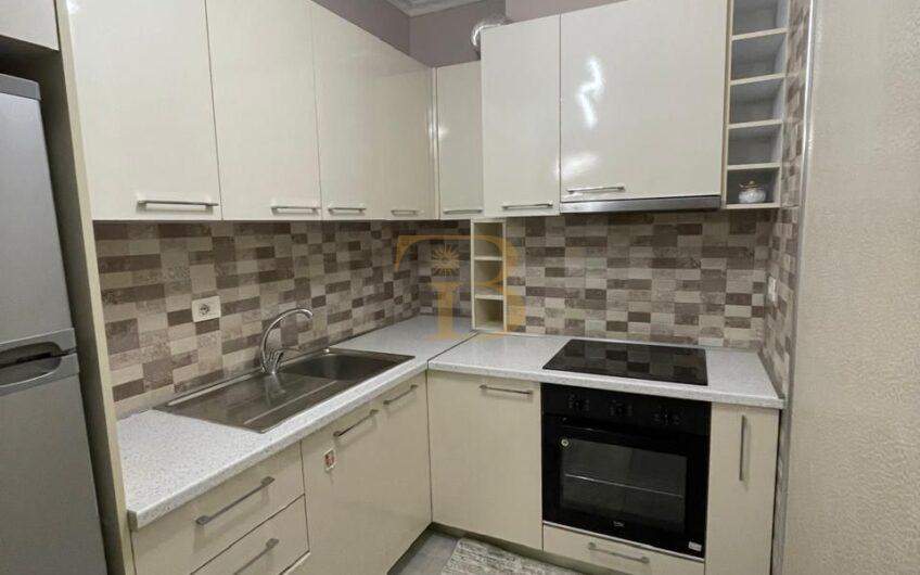 Apartament 1+1 me qera, Astir