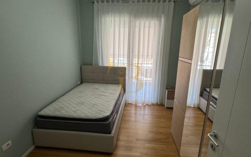 Apartament 2+1+2 me qera, Kompleksi Delijorgji