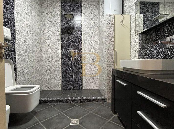 Apartament 1+1 me qera, Komuna e Parisit