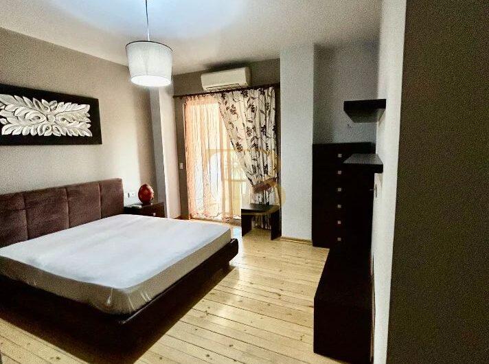 Apartament 1+1 me qera, Komuna e Parisit