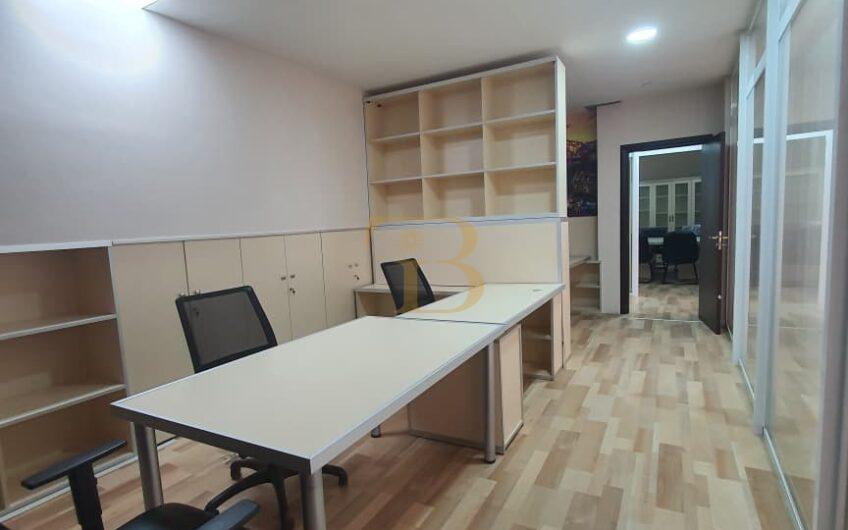 Ambjent zyrash me qera, Kopshti Zoologjik