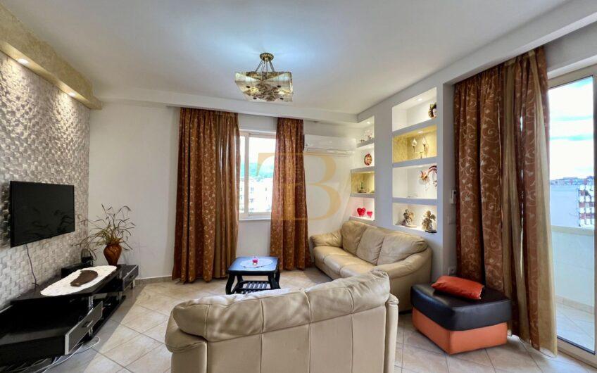 Apartament 2+1+2 me qera, Rruga Barrikadave