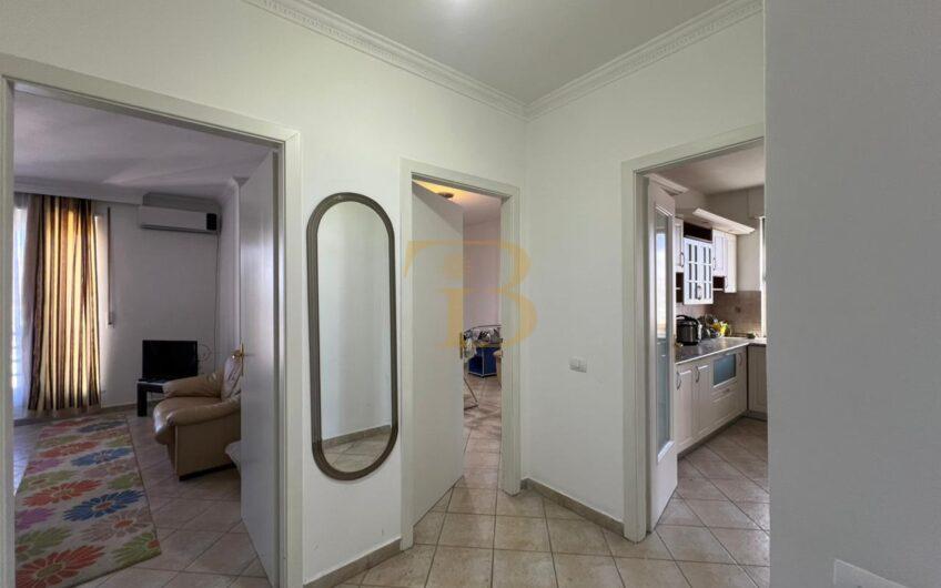 Apartament 2+1+2 me qera, Rruga Barrikadave