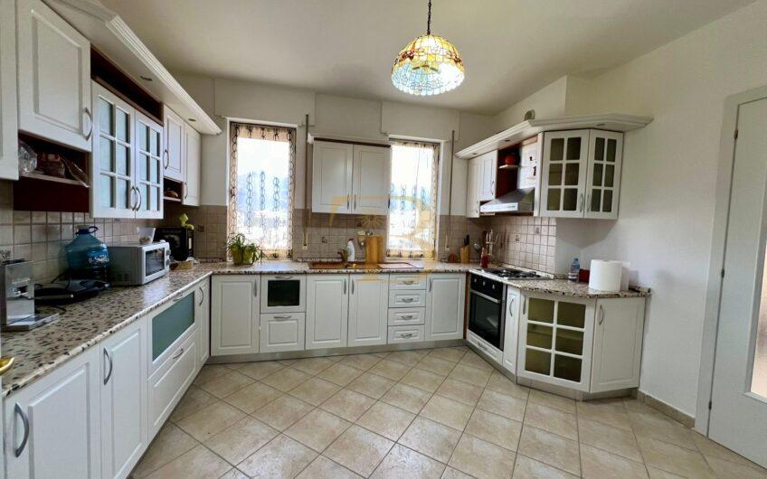 Apartament 2+1+2 me qera, Rruga Barrikadave