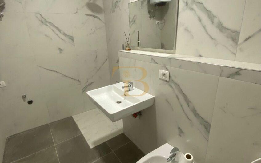 Ambjent zyrash me qera, Rruga Kosovareve