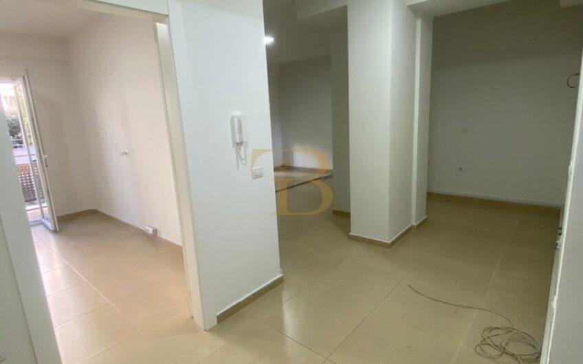 Ambjent zyrash me qera, Rruga Kosovareve