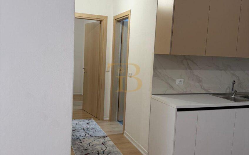 Apartament 2+1 me qera, Rruga 5 Maji