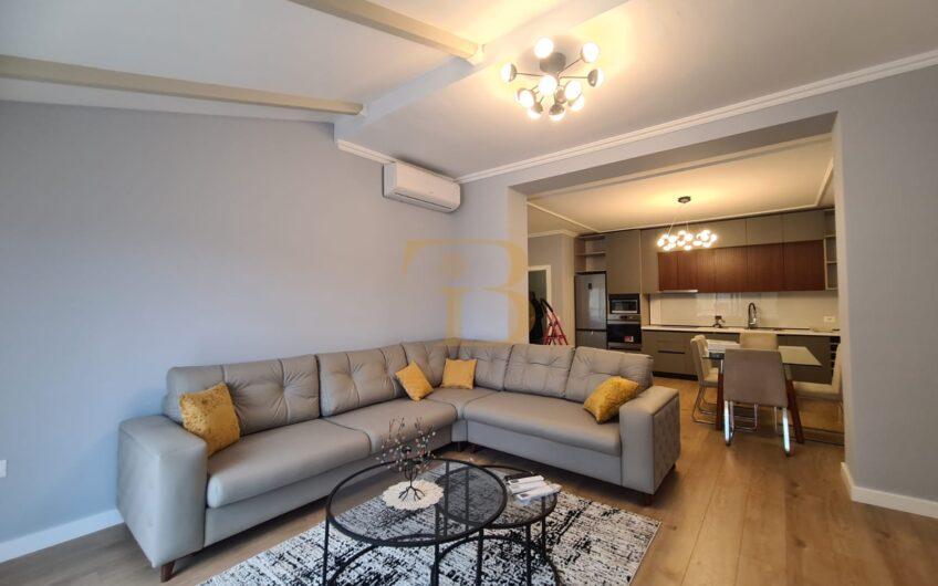 Apartament 2+1+2 me qera, Shkolla Baletit