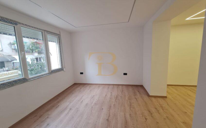 Ambjent zyrash në shitje, Bllok