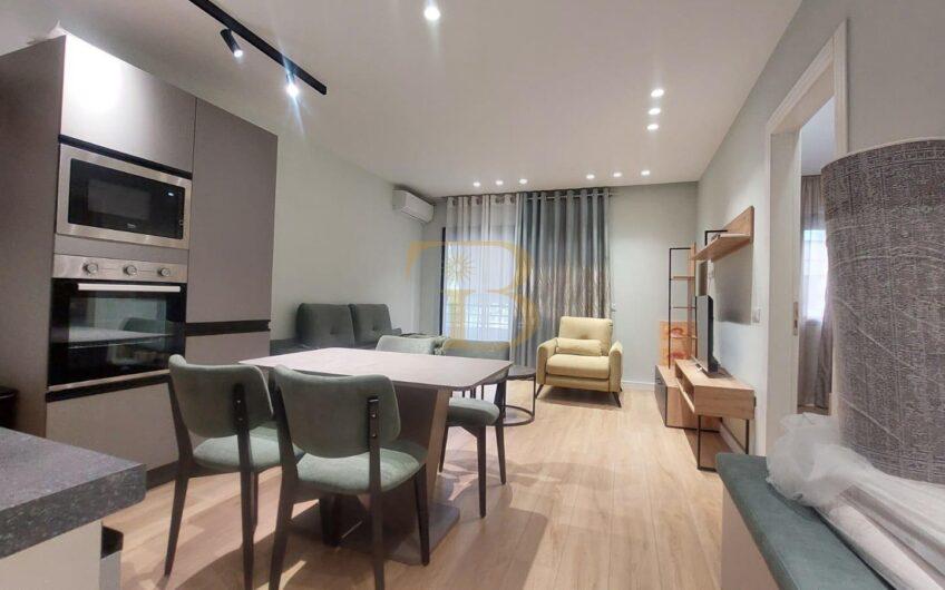 Apartament 1+1 me qera, Komuna e Parisit