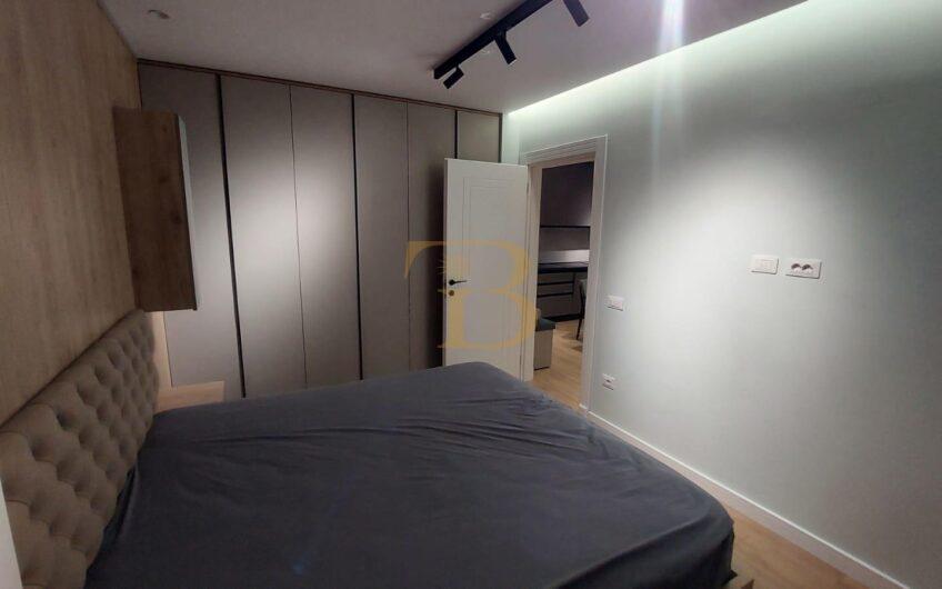 Apartament 1+1 me qera, Komuna e Parisit