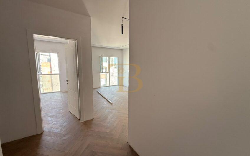 Apartament 2+1+2/Post Parkimi në shitje, Kompleksi Tirana Entry 2