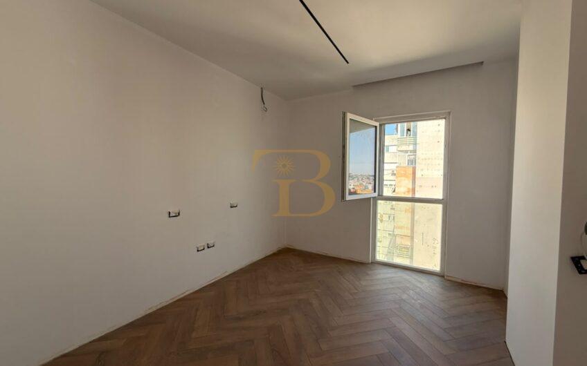 Apartament 2+1+2/Post Parkimi në shitje, Kompleksi Tirana Entry 2