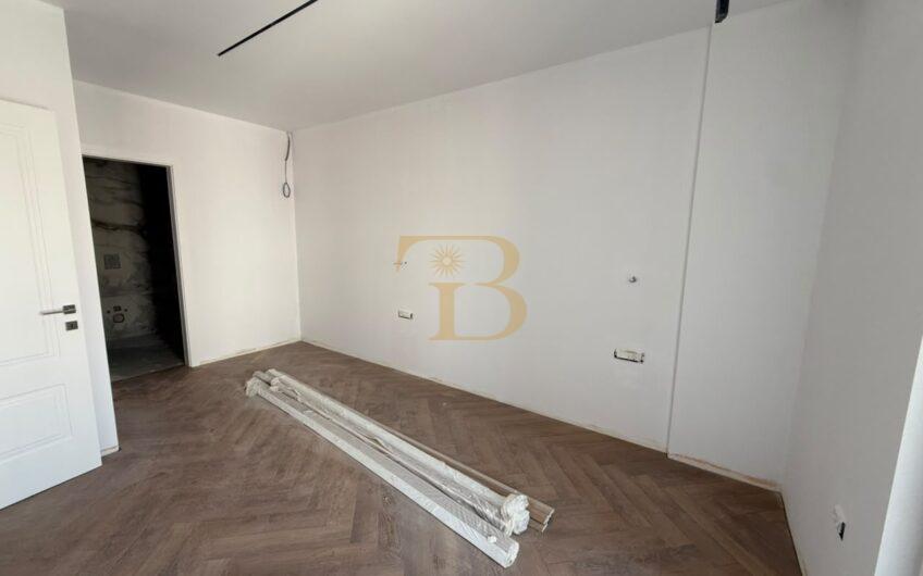 Apartament 2+1+2/Post Parkimi në shitje, Kompleksi Tirana Entry 2