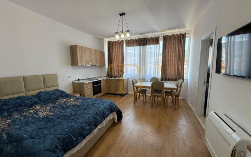 Apartament 1+1/Garsionere në shitje, Kristal Center