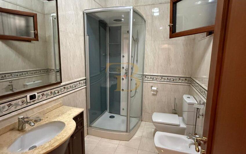 Apartament 4+1+3 me qera, Bllok