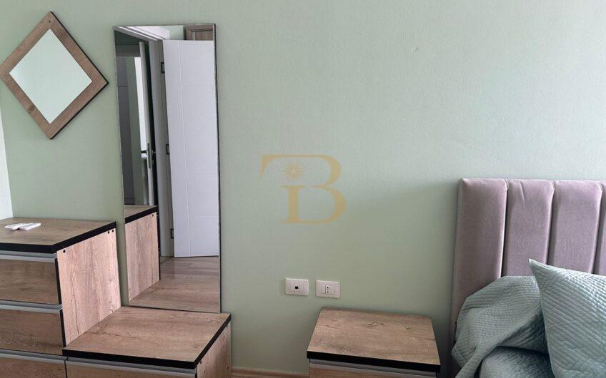 Apartament 1+1 me qera, perballe Toptanit