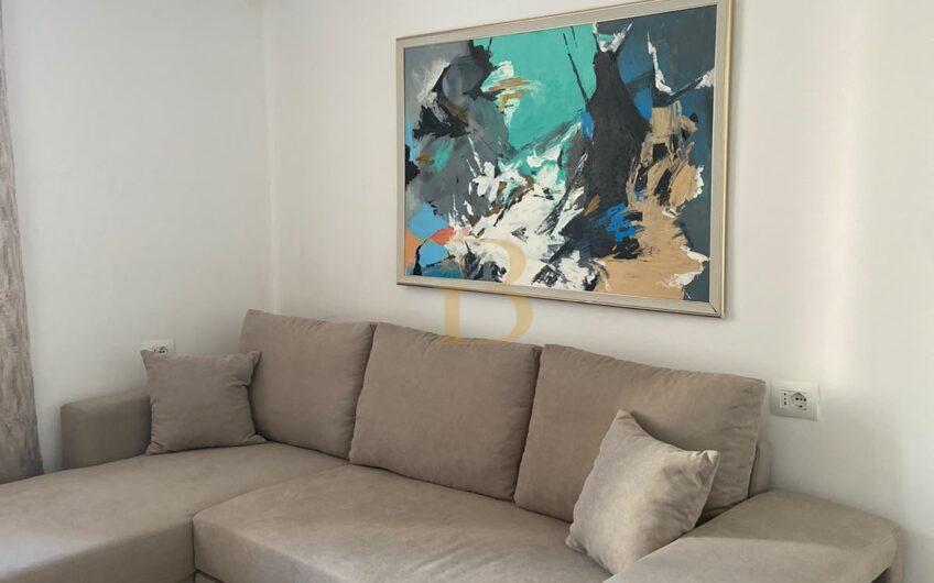 Apartament 1+1 me qera, Qendër
