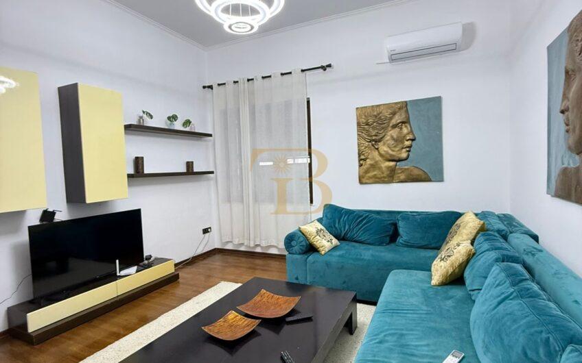 Apartament 2+1+2 me qera, Rruga e Barrikadave