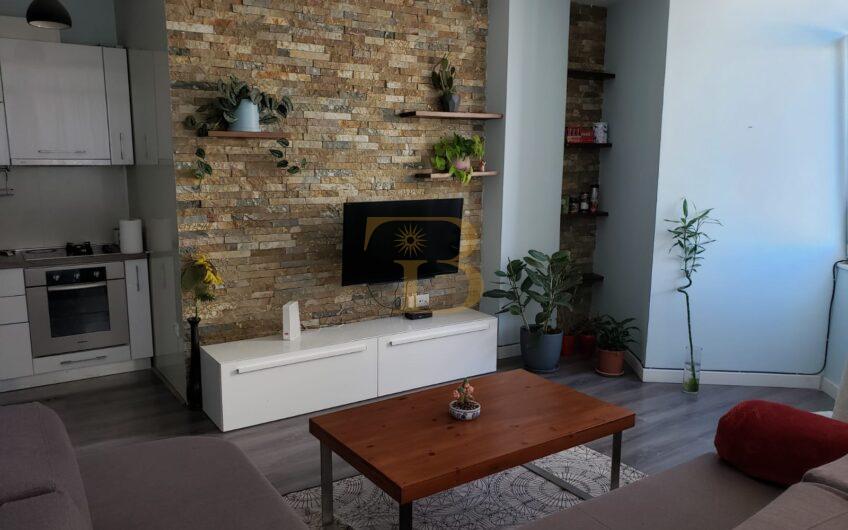 Apartament 2+1 me qera, Kristal Center