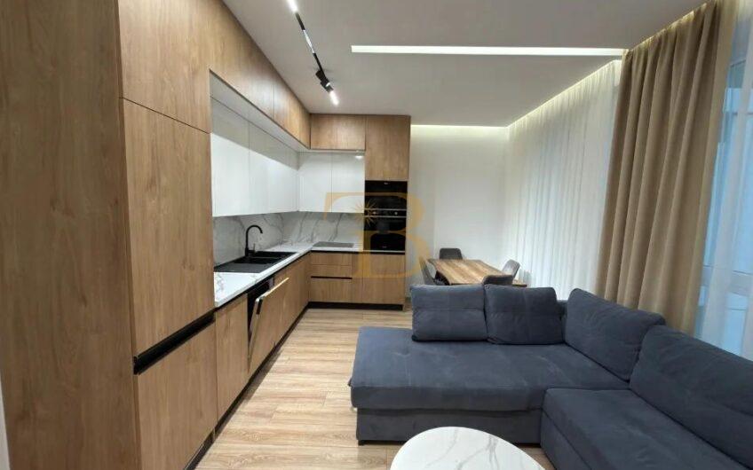 Apartament 2+1 me qera, Komuna e Parisit.