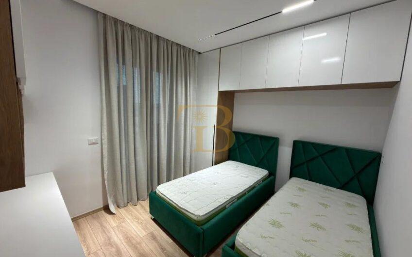 Apartament 2+1 me qera, Komuna e Parisit.