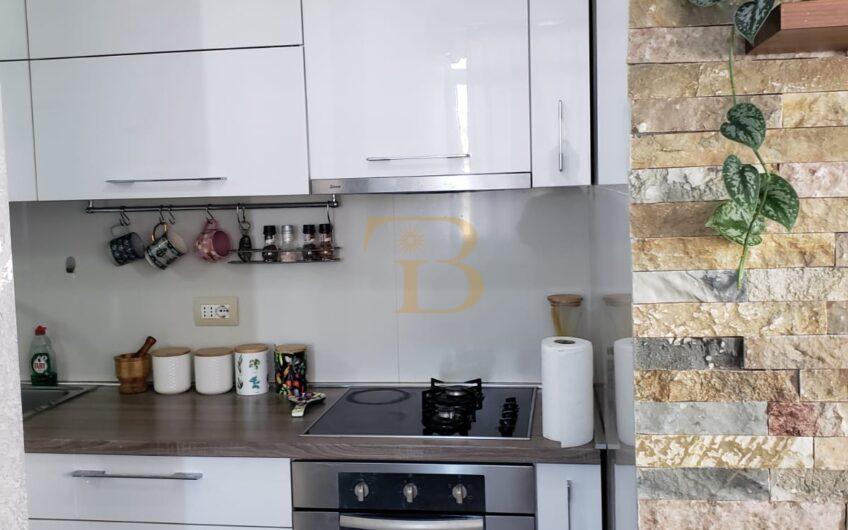 Apartament 2+1 me qera, Kristal Center