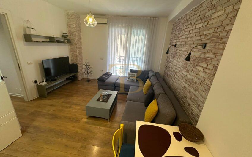 Apartament 1+1 me qera, Kristal Center