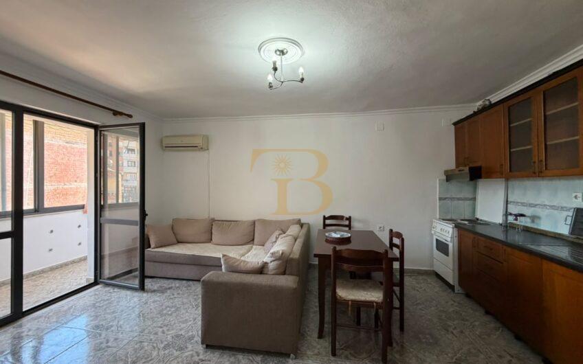 Apartament 1+1 në shitje, rruga Asim Vokshi